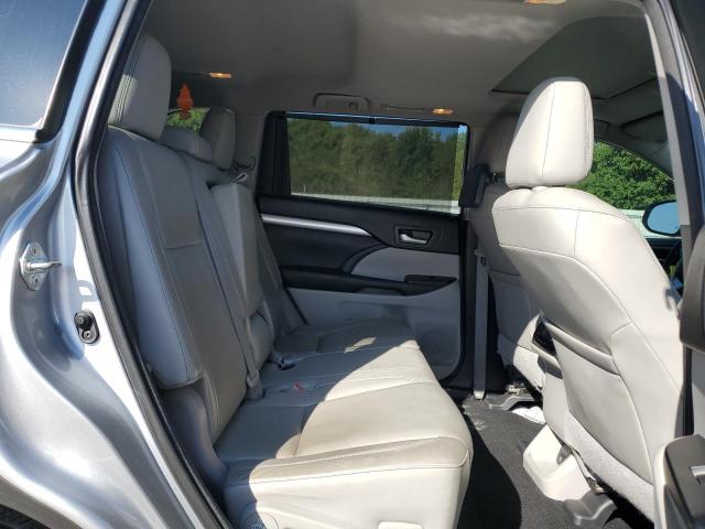 5TDKKRFH5FS075691 - 2015 TOYOTA HIGHLANDER XLE ვერცხლისფერი ფოტო 11