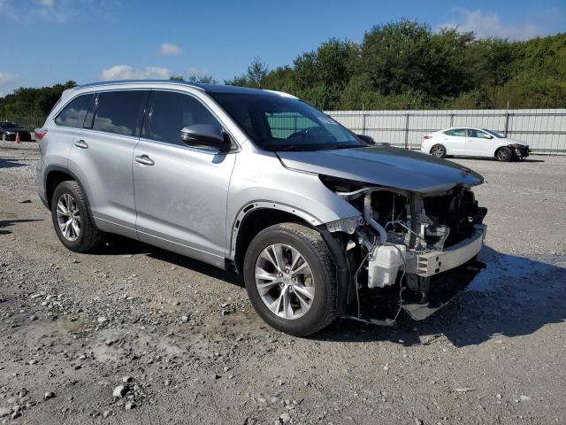 5TDKKRFH5FS075691 - 2015 TOYOTA HIGHLANDER XLE ვერცხლისფერი ფოტო 4