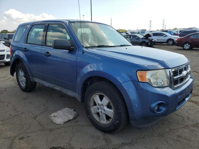 1FMCU0C77AKC88613 - 2010 FORD ESCAPE XLS BLUE photo 4
