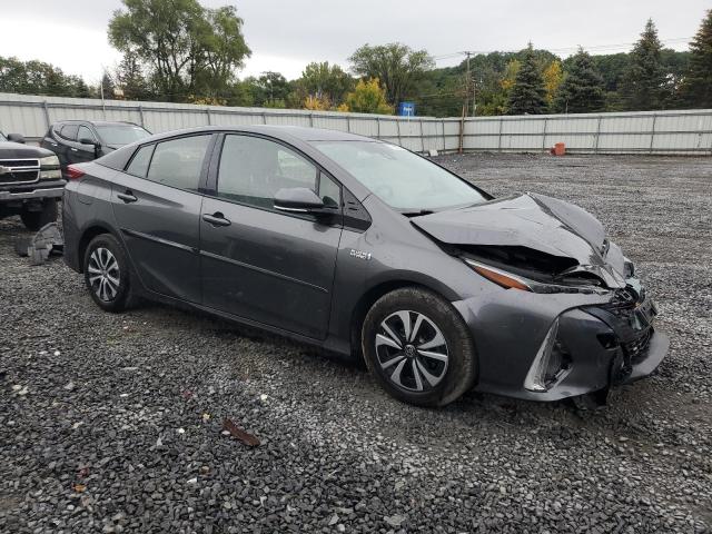 JTDKARFP1J3093058 - 2018 TOYOTA PRIUS PRIM GRAY photo 4