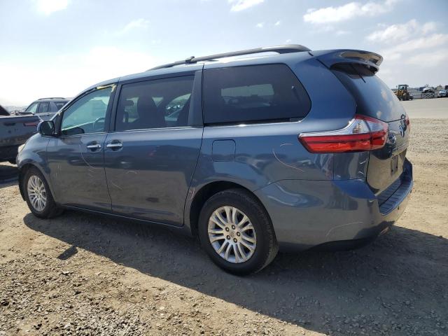 5TDYK3DC3FS657142 - 2015 TOYOTA SIENNA XLE BLUE photo 2