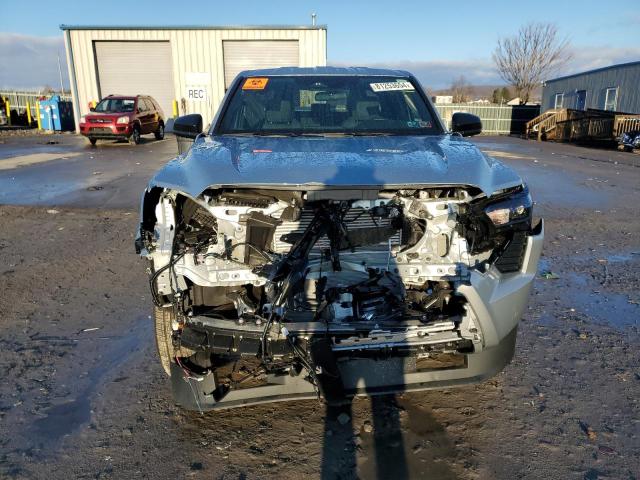 3TYKE5JNXRT038173 - 2024 TOYOTA TACOMA DOUBLE CAB SILVER photo 5