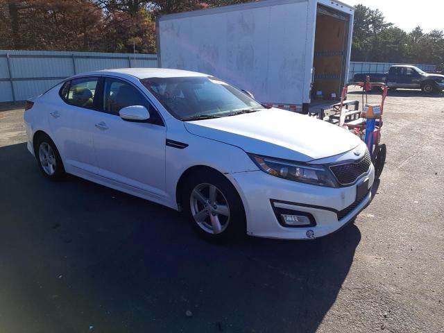 KNAGM4A76F5600875 - 2015 KIA OPTIMA LX WHITE photo 4