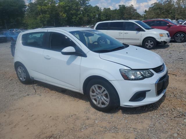 1G1JG6SH6H4148172 - 2017 CHEVROLET SONIC WHITE photo 4