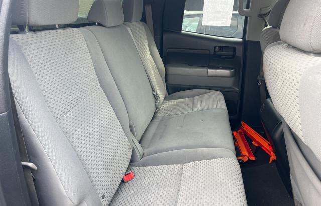 5TFUY5F10CX262829 - 2012 TOYT TUNDRA DOUBLE CAB SR5 SILVER photo 6