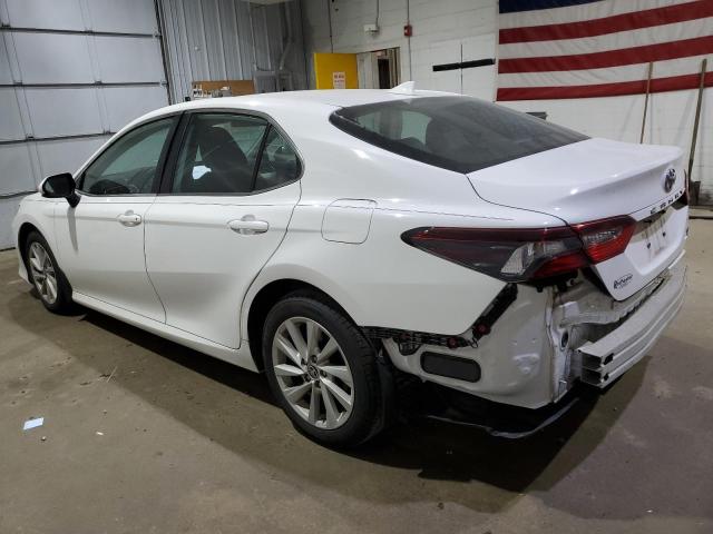4T1C11BK7NU063882 - 2022 TOYOTA CAMRY LE თეთრი ფოტო 2