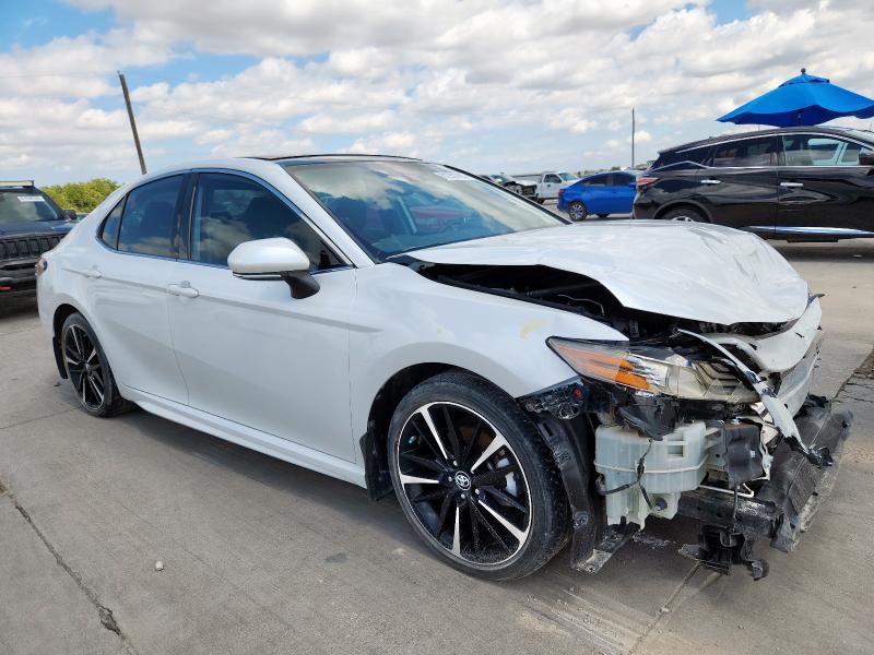 4T1BZ1HK9KU508369 - 2019 TOYOTA CAMRY XSE 白色 照片 4