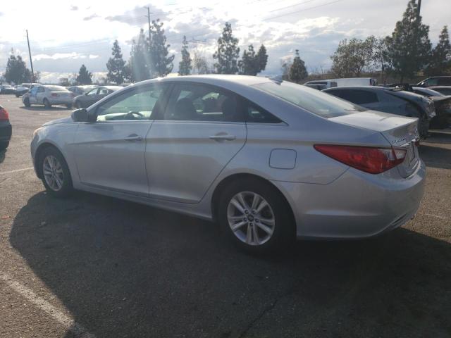 5NPEB4ACXCH410232 - 2012 HYUNDAI SONATA GLS SILVER photo 2