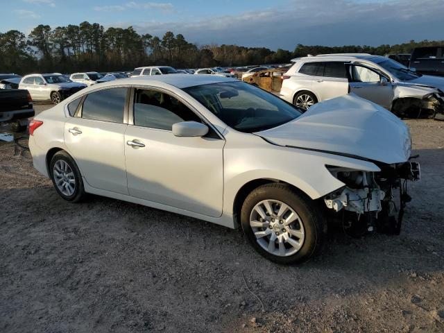 1N4AL3AP6HN311428 - 2017 NISSAN ALTIMA 2.5 WHITE photo 4