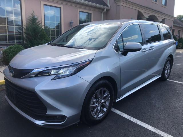 2023 TOYOTA SIENNA LE, 