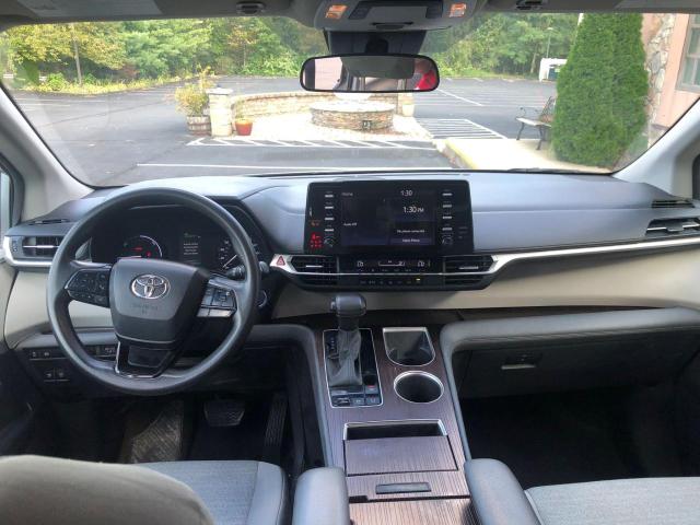 5TDKSKFCXPS094296 - 2023 TOYOTA SIENNA LE Արծաթագույն լուսանկար 12