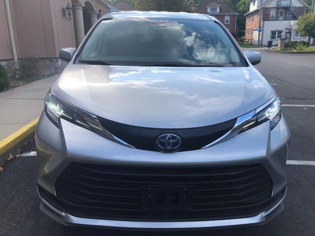 5TDKSKFCXPS094296 - 2023 TOYOTA SIENNA LE Արծաթագույն լուսանկար 5