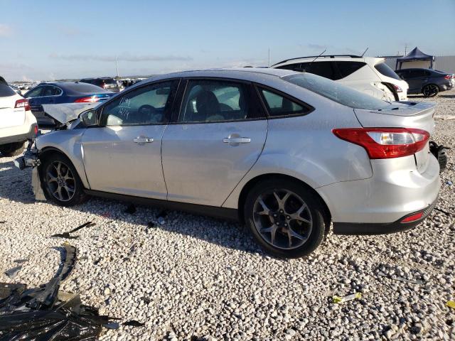 1FADP3F27DL123568 - 2013 FORD FOCUS SE WHITE photo 2