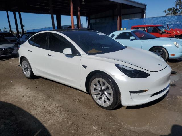 5YJ3E1EA8PF585380 - 2023 TESLA MODEL 3 WHITE photo 4