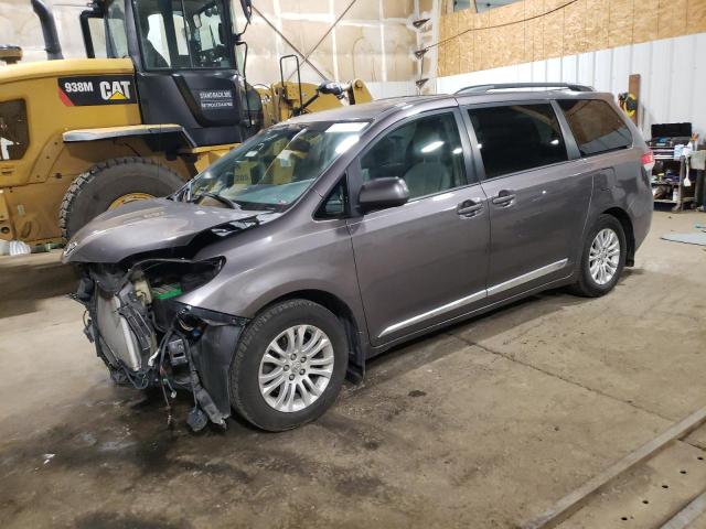 2012 TOYOTA SIENNA XLE, 