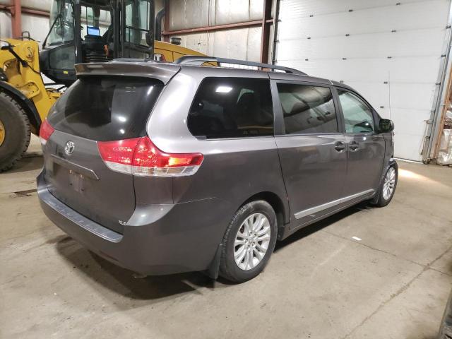 5TDYK3DC6CS255997 - 2012 TOYOTA SIENNA XLE Մոխրագույն լուսանկար 3