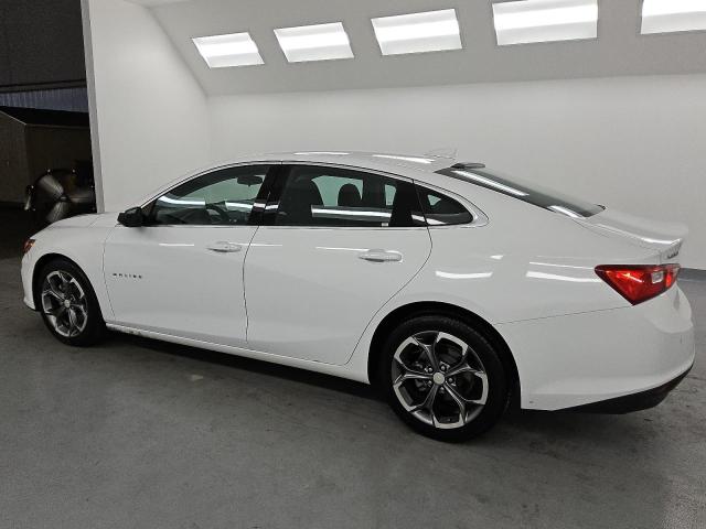 1G1ZD5STXPF134787 - 2023 CHEVROLET MALIBU LT თეთრი ფოტო 2