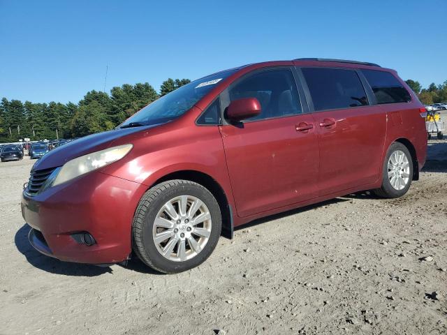 2011 TOYOTA SIENNA LE, 