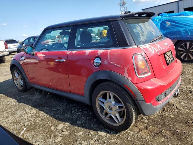 WMWMF73517TL90225 - 2007 MINI COOPER S RED photo 2