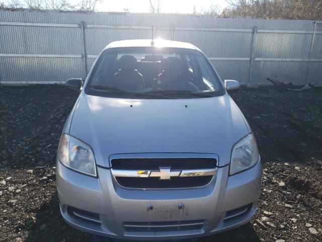 KL1TD56E19B639658 - 2009 CHEVROLET AVEO LS SILVER photo 5