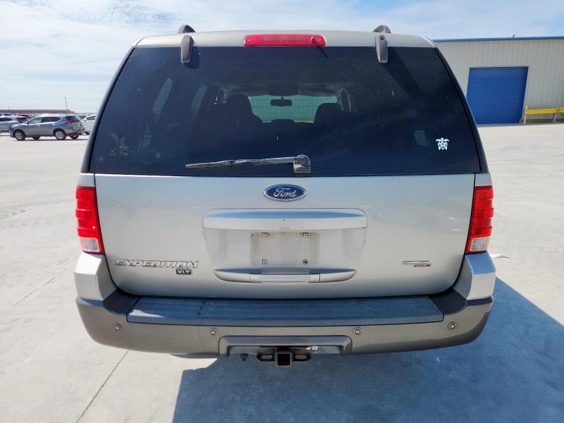 1FMFU15506LA41773 - 2006 FORD EXPEDITION XLT SILVER photo 6