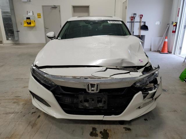 1HGCV1F96JA809283 - 2018 HONDA ACCORD TOURING WHITE photo 5