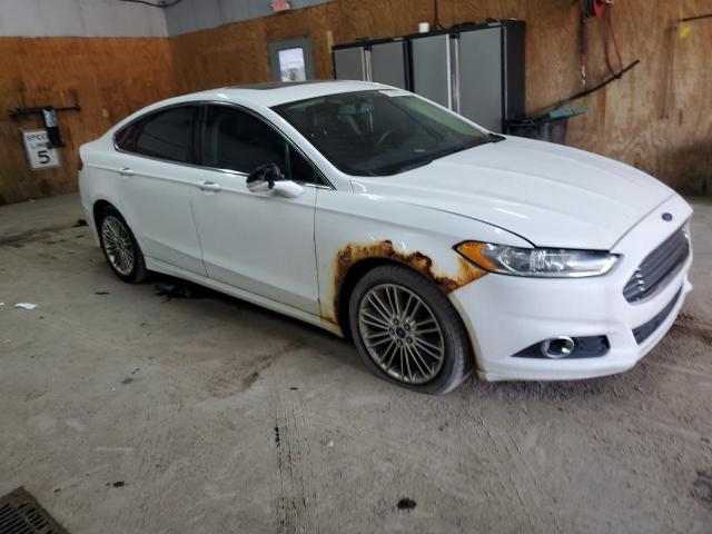 3FA6P0HD4FR192485 - 2015 FORD FUSION SE WHITE photo 4