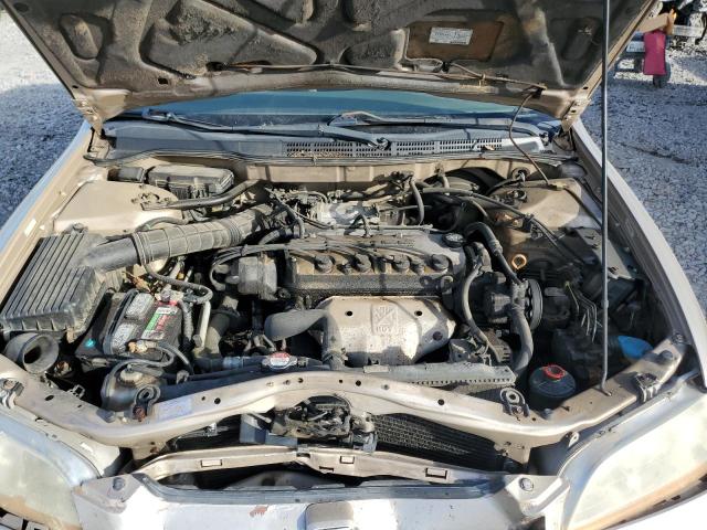 1HGCG5670YA039544 - 2000 HONDA ACCORD SE GOLD photo 11