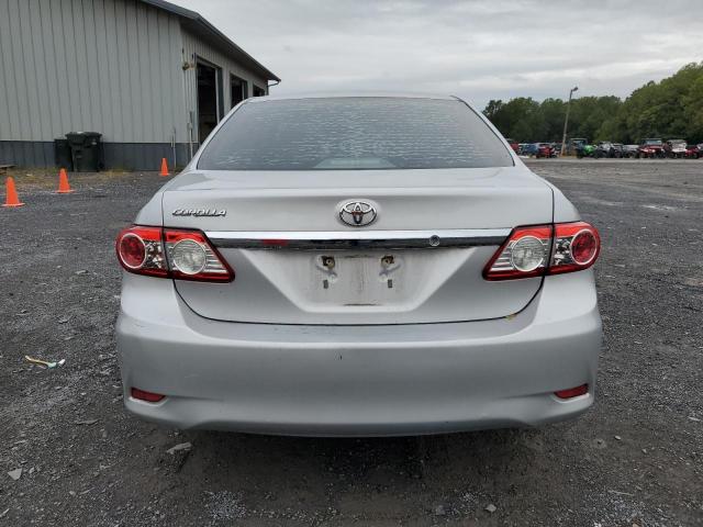 5YFBU4EEXDP196775 - 2013 TOYOTA COROLLA BASE Серебристый фото 6