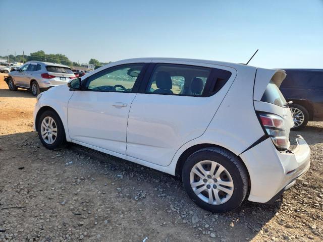 1G1JG6SH8H4176958 - 2017 CHEVROLET SONIC WHITE photo 2