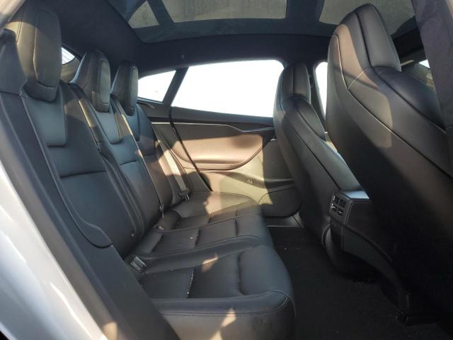 5YJSA1E22JF268816 - 2018 TESLA MODEL S 银色 照片 10