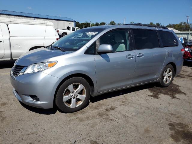 2011 TOYOTA SIENNA LE, 