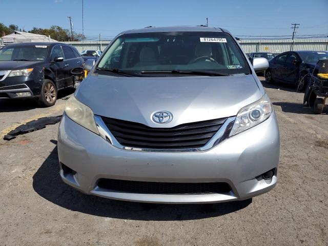 5TDKK3DC6BS044576 - 2011 TOYOTA SIENNA LE SILVER photo 5