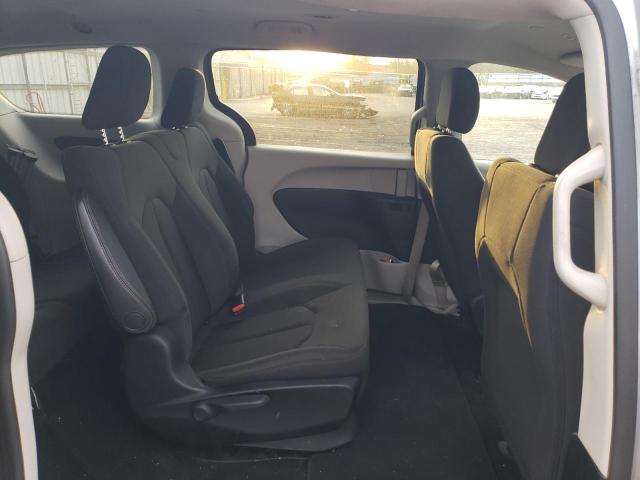 2C4RC1AG8JR121480 - 2018 CHRYSLER PACIFICA L SILVER photo 11