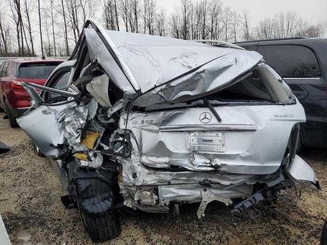 4JGBB8GB3BA717090 - 2011 MERCEDES-BENZ ML 350 4MATIC SILVER photo 2