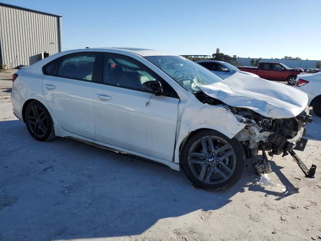 3KPF34ADXME272644 - 2021 KIA FORTE GT LINE WHITE photo 4