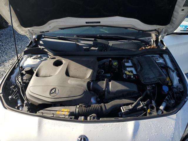 WDDSJ4EB0KN767320 - 2019 MERCEDES-BENZ CLA 250 白色 照片 11