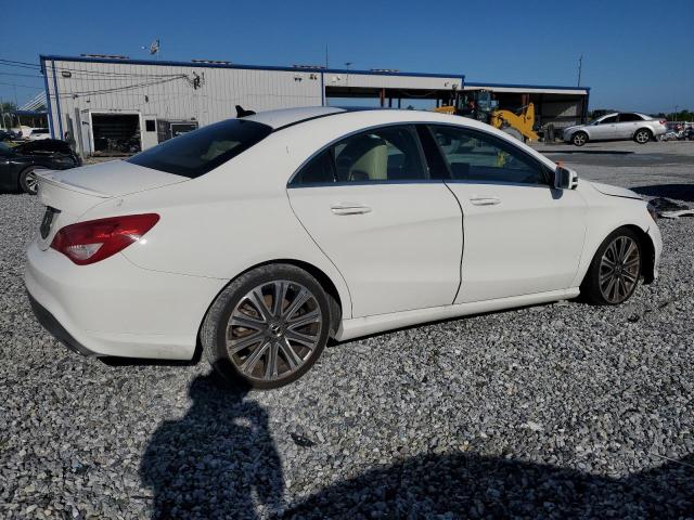 WDDSJ4EB0KN767320 - 2019 MERCEDES-BENZ CLA 250 白色 照片 3
