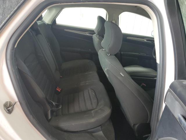 3FA6P0HD3KR165143 - 2019 FORD FUSION SE Beyaz fotoğraf 10