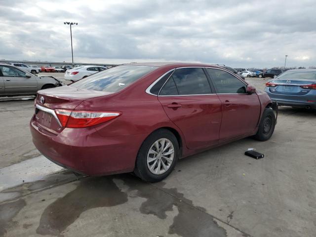 4T1BF1FK1HU692372 - 2017 TOYOTA CAMRY LE RED photo 3