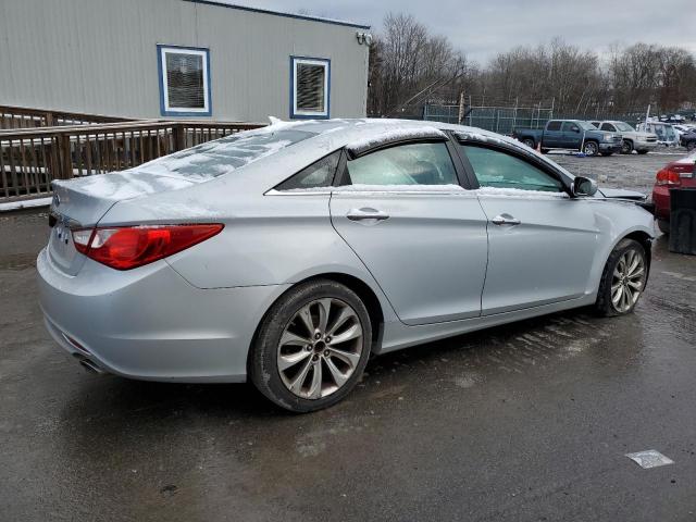 5NPEC4AC8BH126495 - 2011 HYUNDAI SONATA SE SILVER photo 3