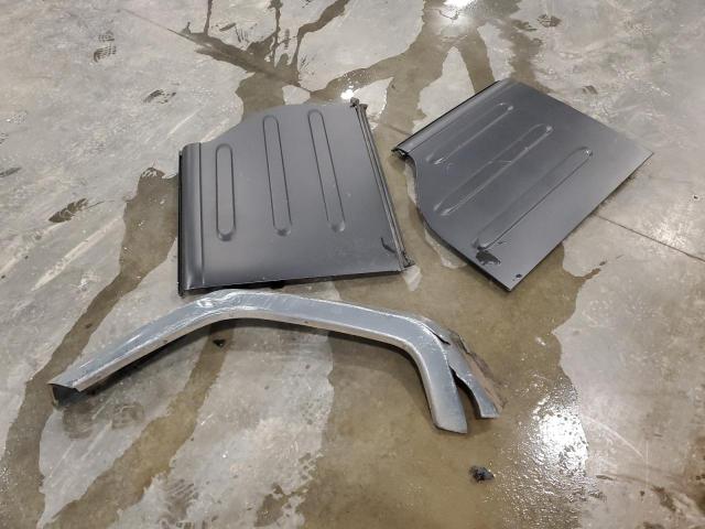 1C4BJWEG9EL262197 - 2014 JEEP WRANGLER U SAHARA GRAY photo 13