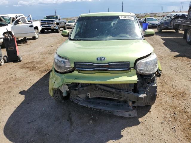 KNDJP3A55J7892377 - 2018 KIA SOUL + GREEN photo 5