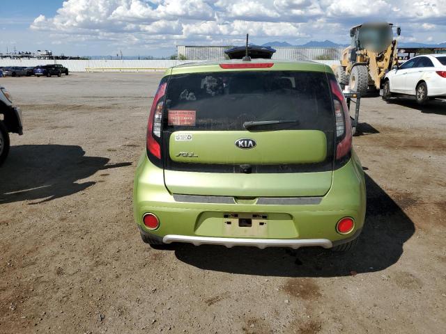 KNDJP3A55J7892377 - 2018 KIA SOUL + GREEN photo 6
