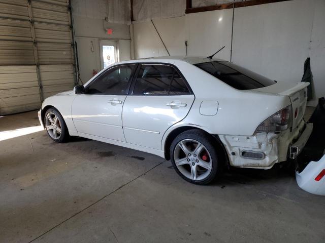 JTHBD192730068032 - 2003 LEXUS IS 300 WHITE photo 2