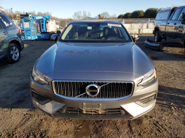 7JR102FK6KG016451 - 2019 VOLVO S60 T5 MOMENTUM GRAY photo 5