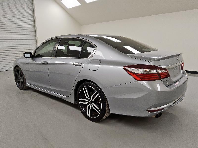 1HGCR2F50HA141496 - 2017 HONDA ACCORD SPORT 银色 照片 2