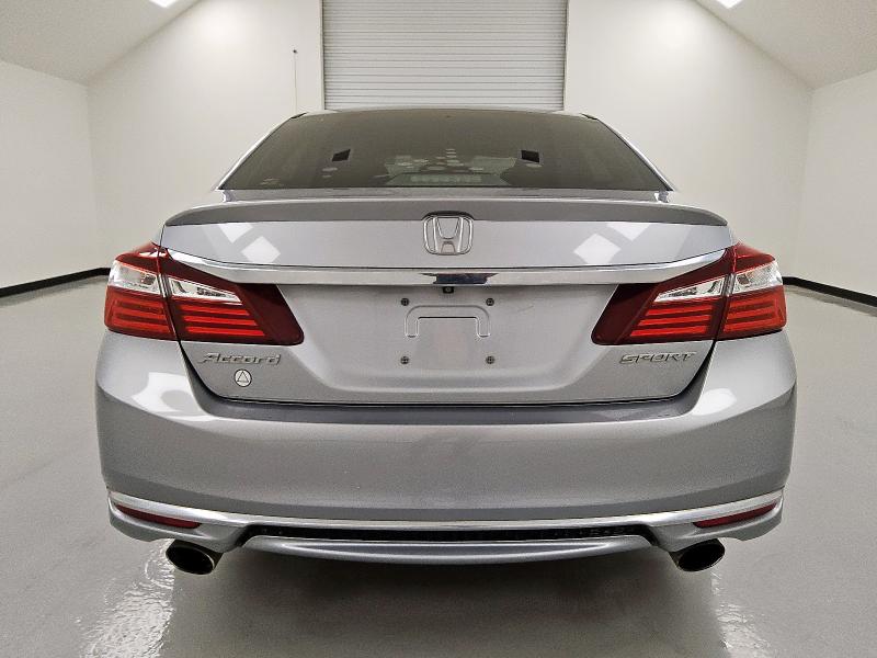 1HGCR2F50HA141496 - 2017 HONDA ACCORD SPORT 银色 照片 6