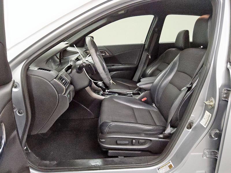 1HGCR2F50HA141496 - 2017 HONDA ACCORD SPORT 银色 照片 7