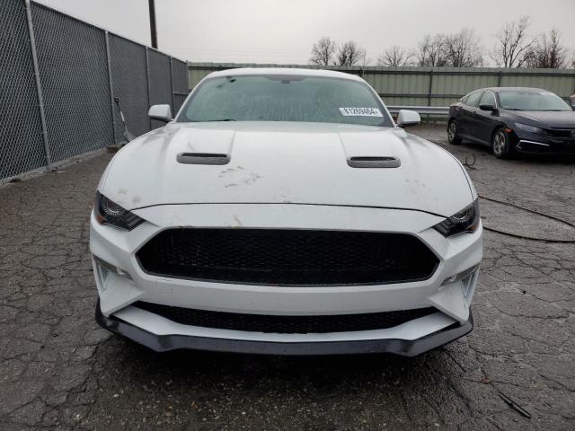 1FA6P8CF3J5137898 - 2018 FORD MUSTANG GT WHITE photo 5